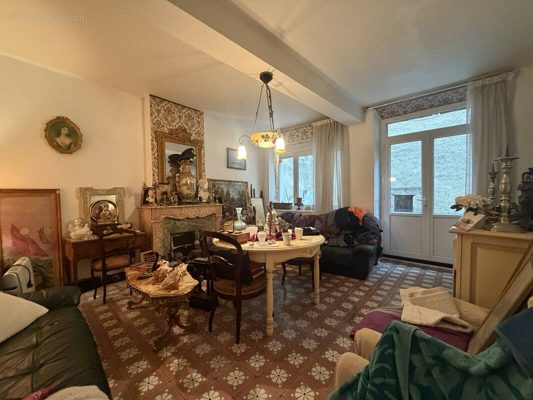 Maison à VILLENEUVE-MINERVOIS