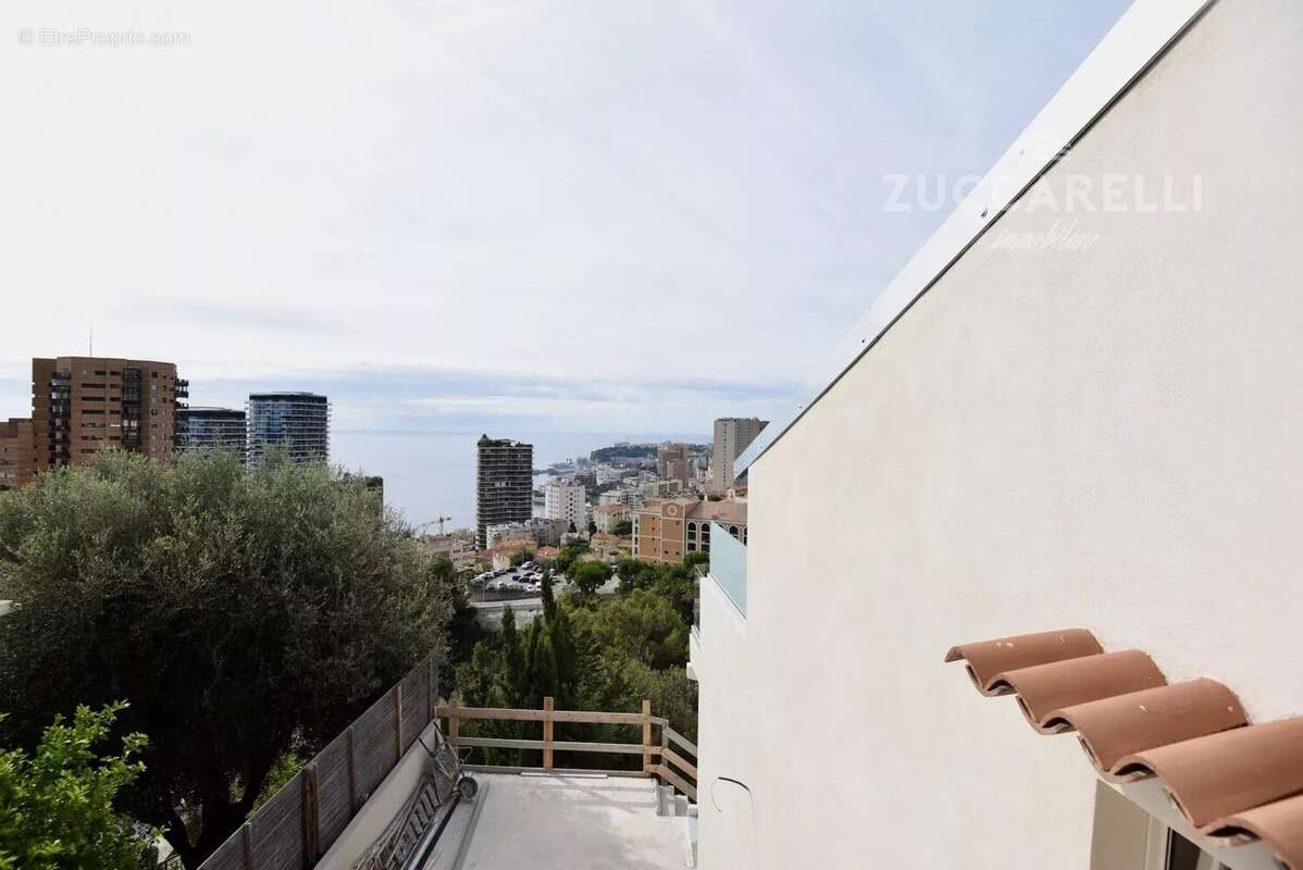 Appartement à ROQUEBRUNE-CAP-MARTIN