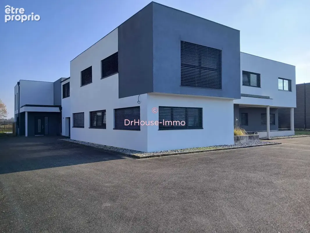 Commerce 365 m² à vendre à Wettolsheim (68920) - photo 25