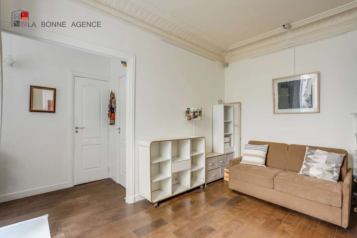Appartement à PARIS-8E