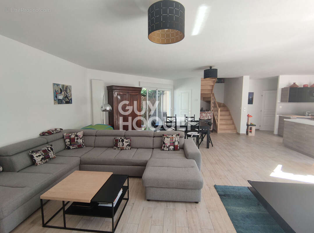 Maison à L&#039;ETANG-LA-VILLE