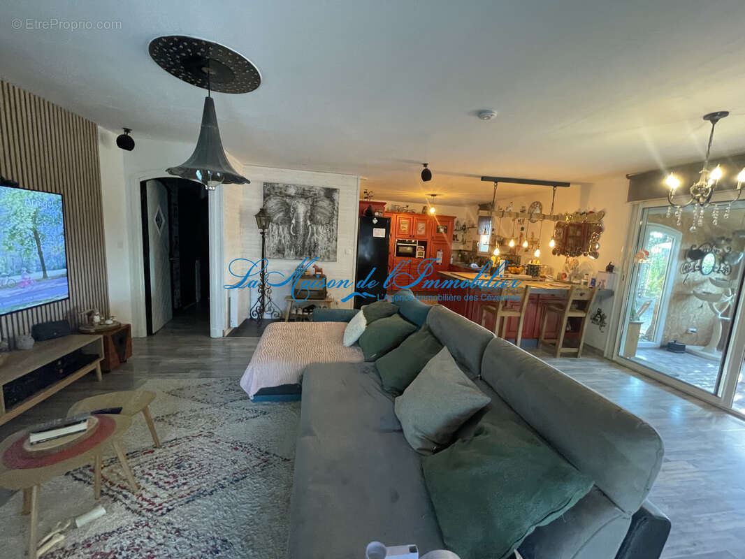 Sud d'Anduze, charmante maison de plain pied F4 avec garage terrasse sur 666 m2 de terrain piscinable - photo 6