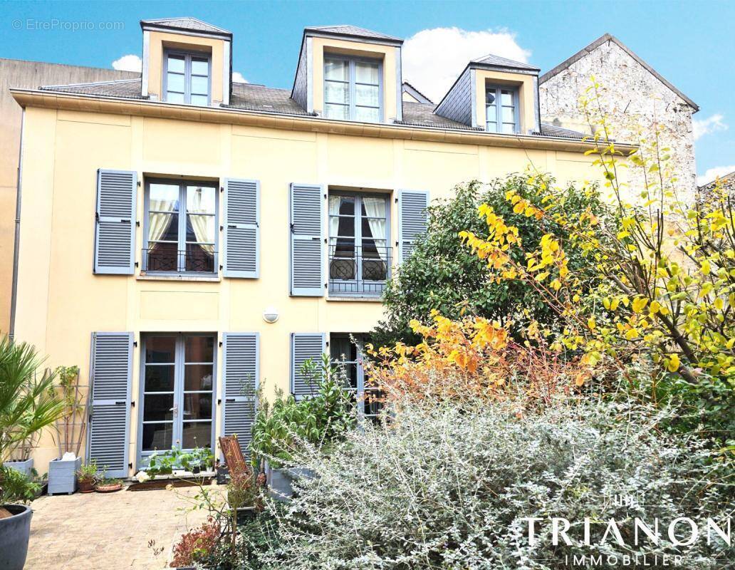 Appartement à VERSAILLES
