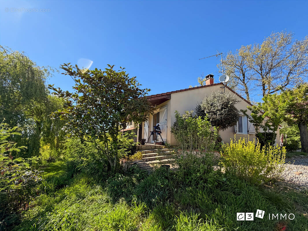 Maison à MARQUEFAVE