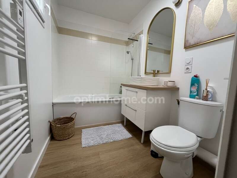 Appartement à EQUEMAUVILLE