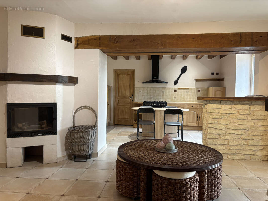 Maison à SAINT-LANGIS-LES-MORTAGNE