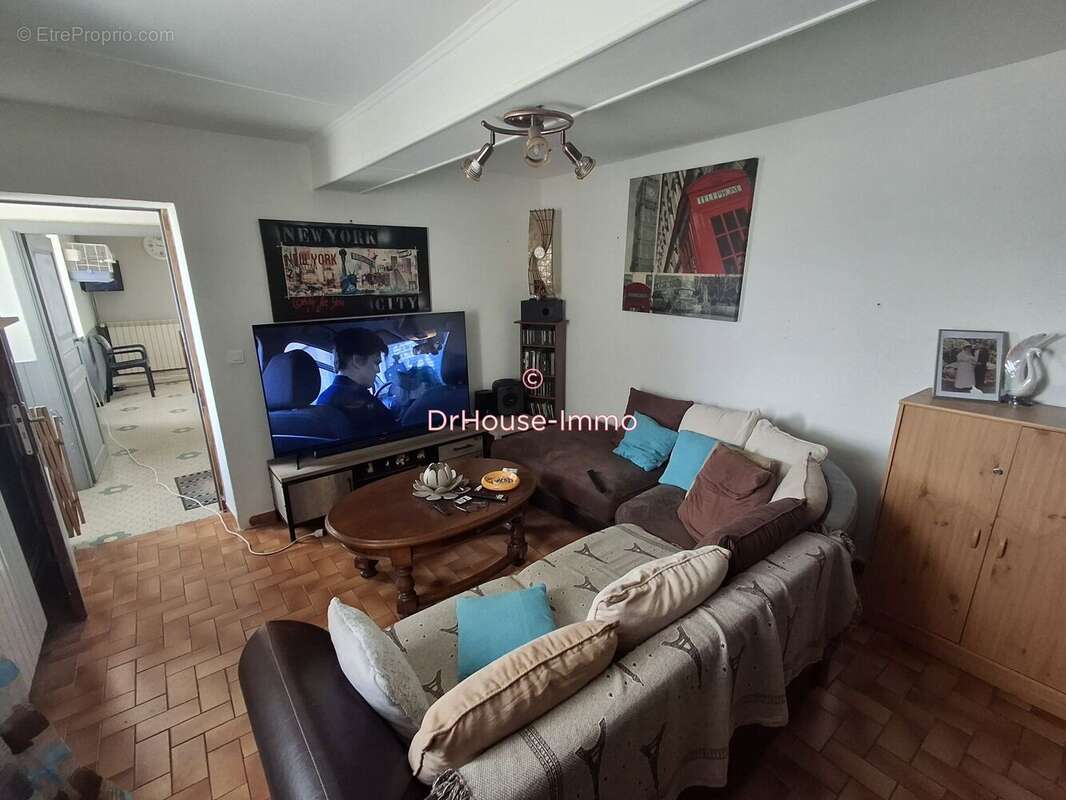 Maison à LABESSIERE-CANDEIL