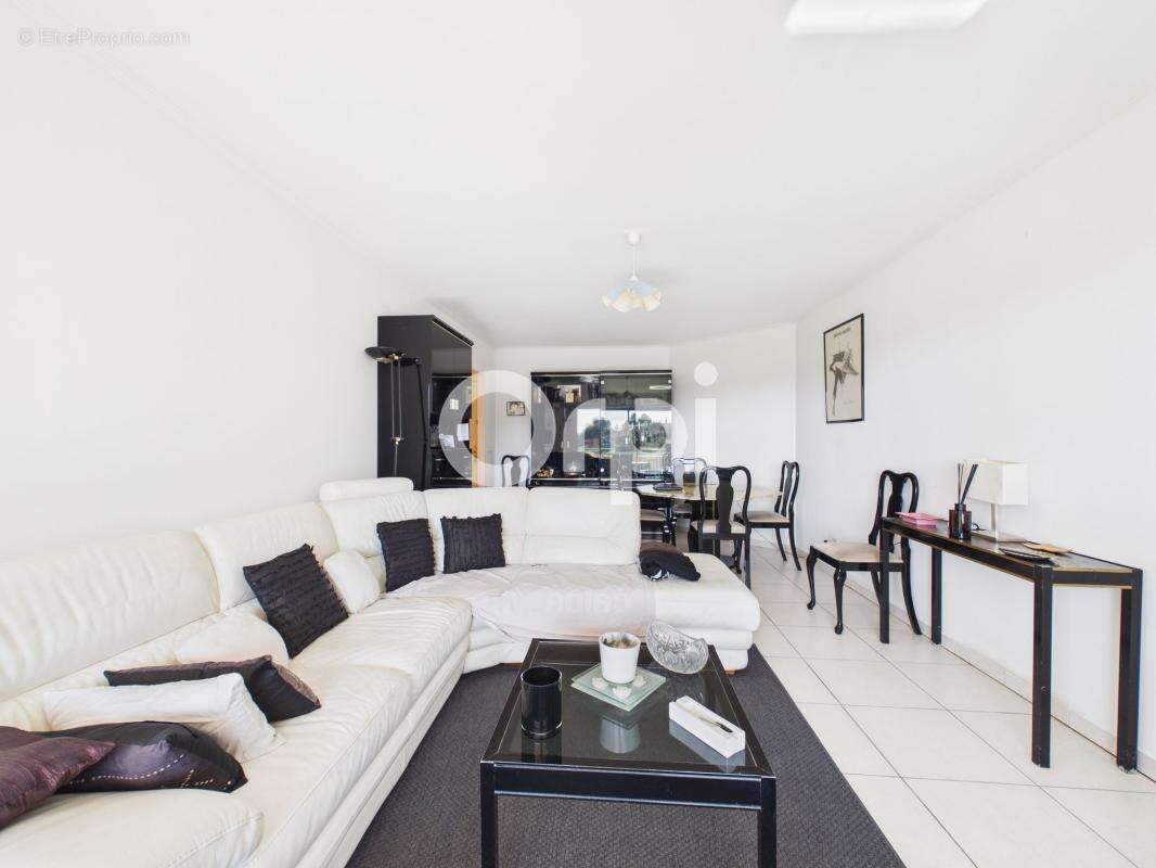 Appartement à MANDELIEU-LA-NAPOULE