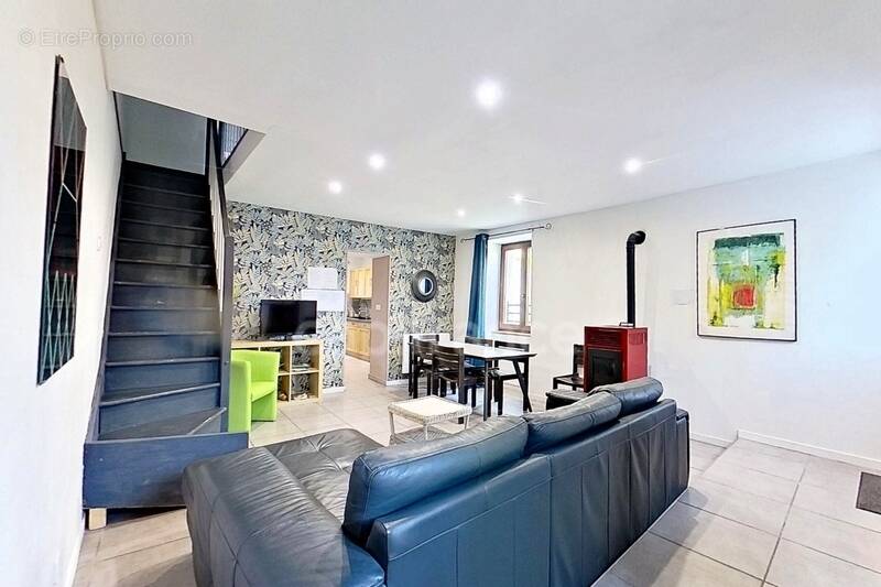 Maison à IS-SUR-TILLE