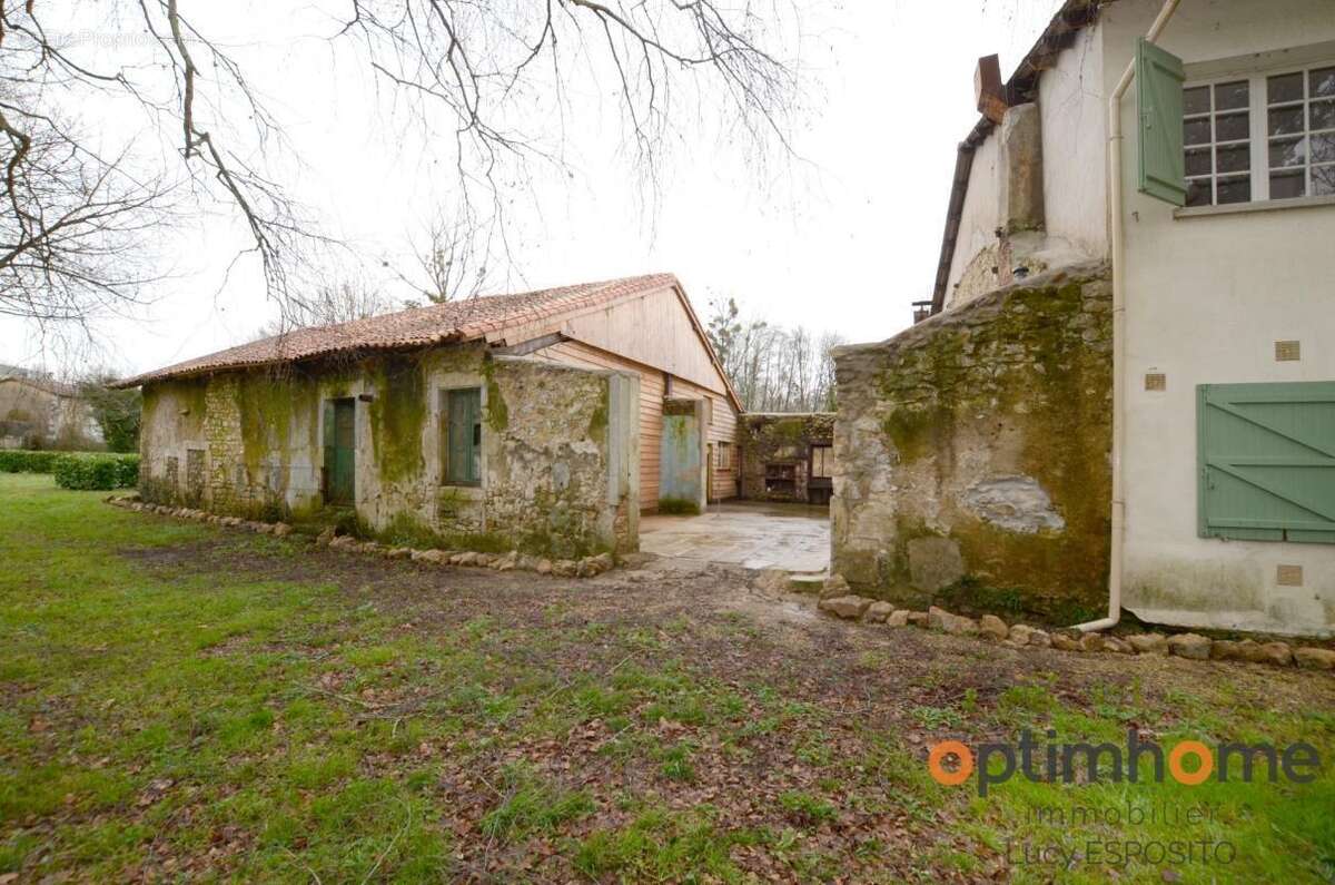 Propriété de 4 chambres au bord de la rivière à vendre - photo 29