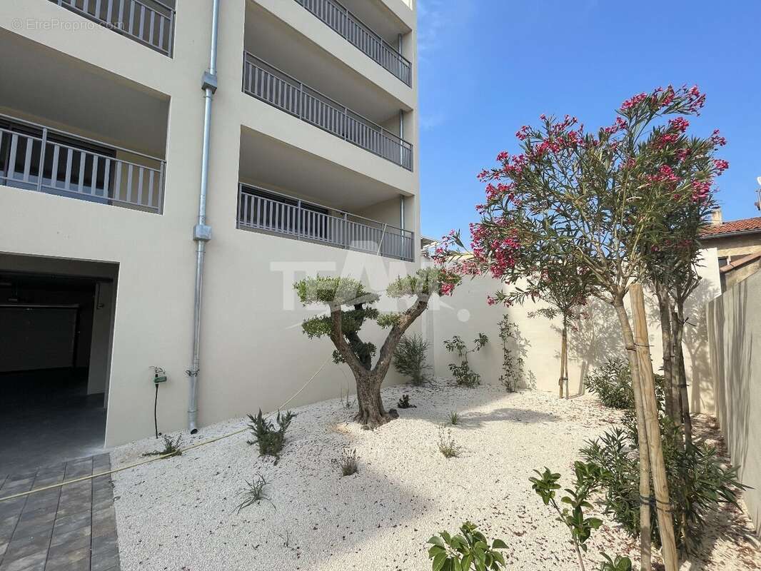 RARE Appartement Type 4 avec parking quartier Corniche Prestation haute de gamme - photo 2