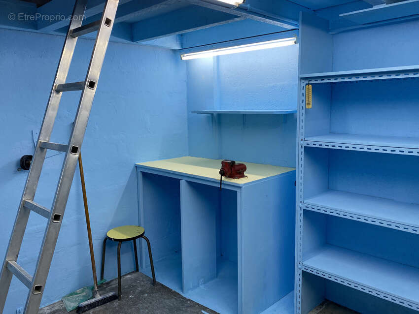 Parking à VILLENEUVE-LOUBET