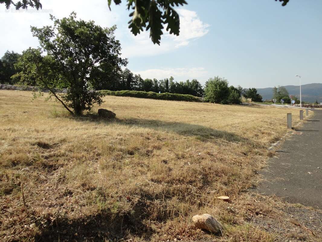 Dpt Pyrénées Orientales (66), à vendre PRADES Terrain constructible 421 m², 3 faces, libre constructeur - photo 6