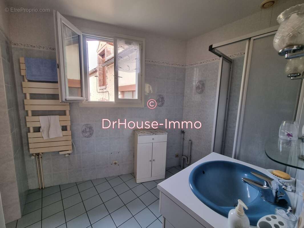 Maison à GY-LES-NONAINS