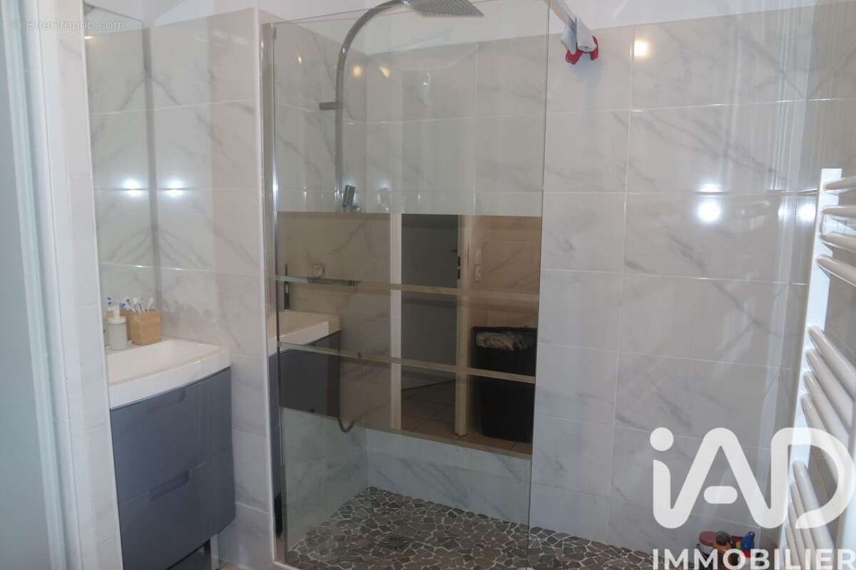 Photo 8 - Appartement à MARSEILLE-15E