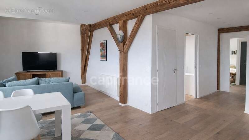 Maison à CROZET