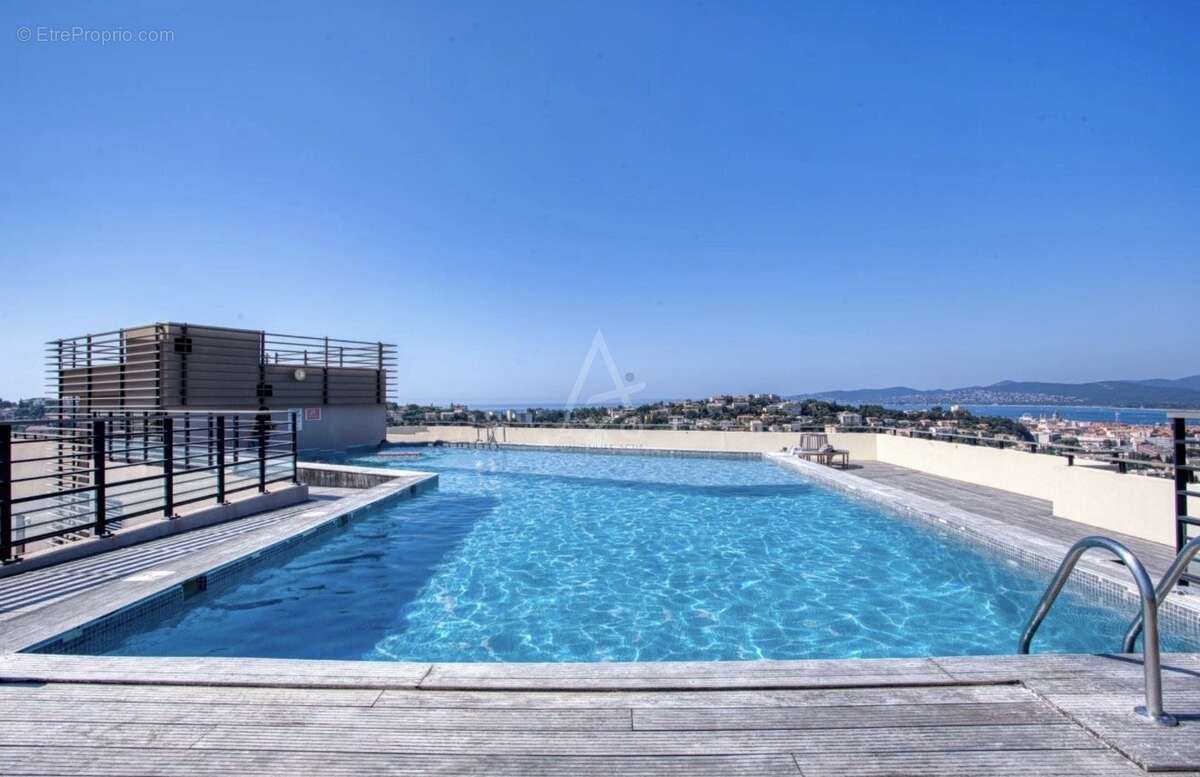 T3 61 m² Saint-Raphaël, terrasse vue mer et piscine en rooftop - photo 3