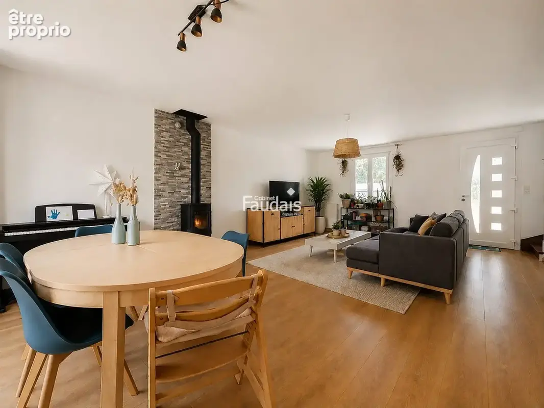 Maison 92 m² à Equeurdreville-Hainneville  - photo 5