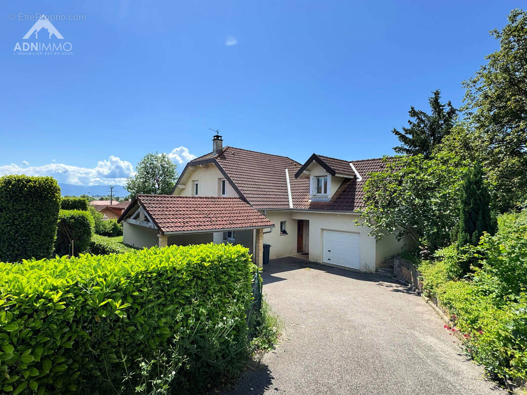 Maison à THOIRY