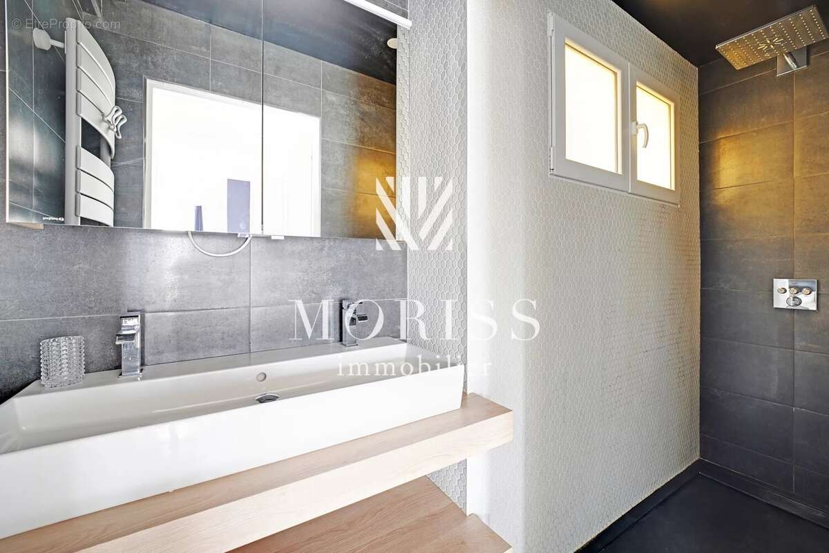 Appartement à PARIS-10E