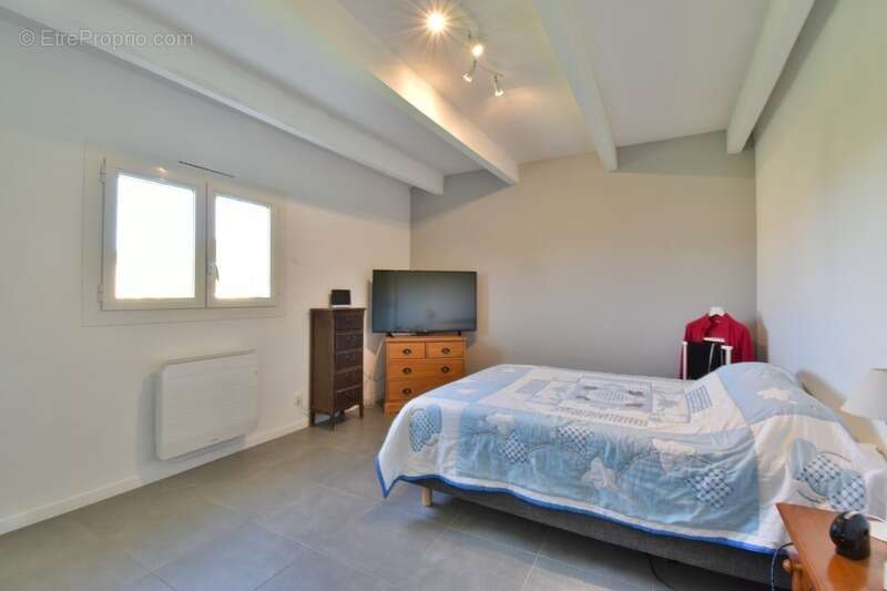 Digne-les-Bains (04)- Secteur résidentiel des Sieyes – La villa familiale où il ne reste plus qu'à poser vos valises - photo 13