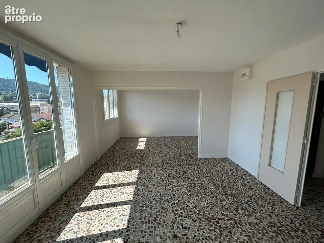 Annonay centre   t4 avec balcon, parc & garage - photo 3