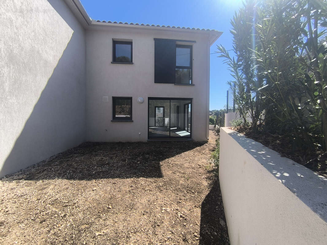 Appartement à SIX-FOURS-LES-PLAGES