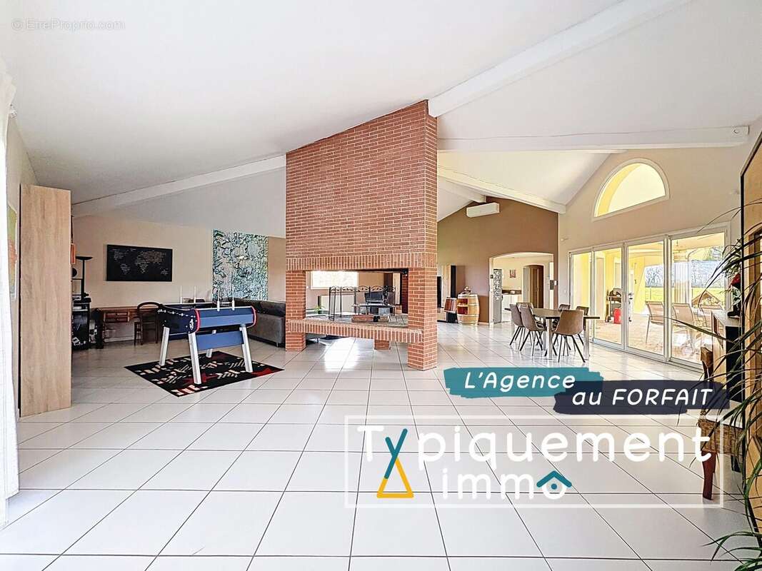 Maison 238 m² à Saint-Lys  - photo 7