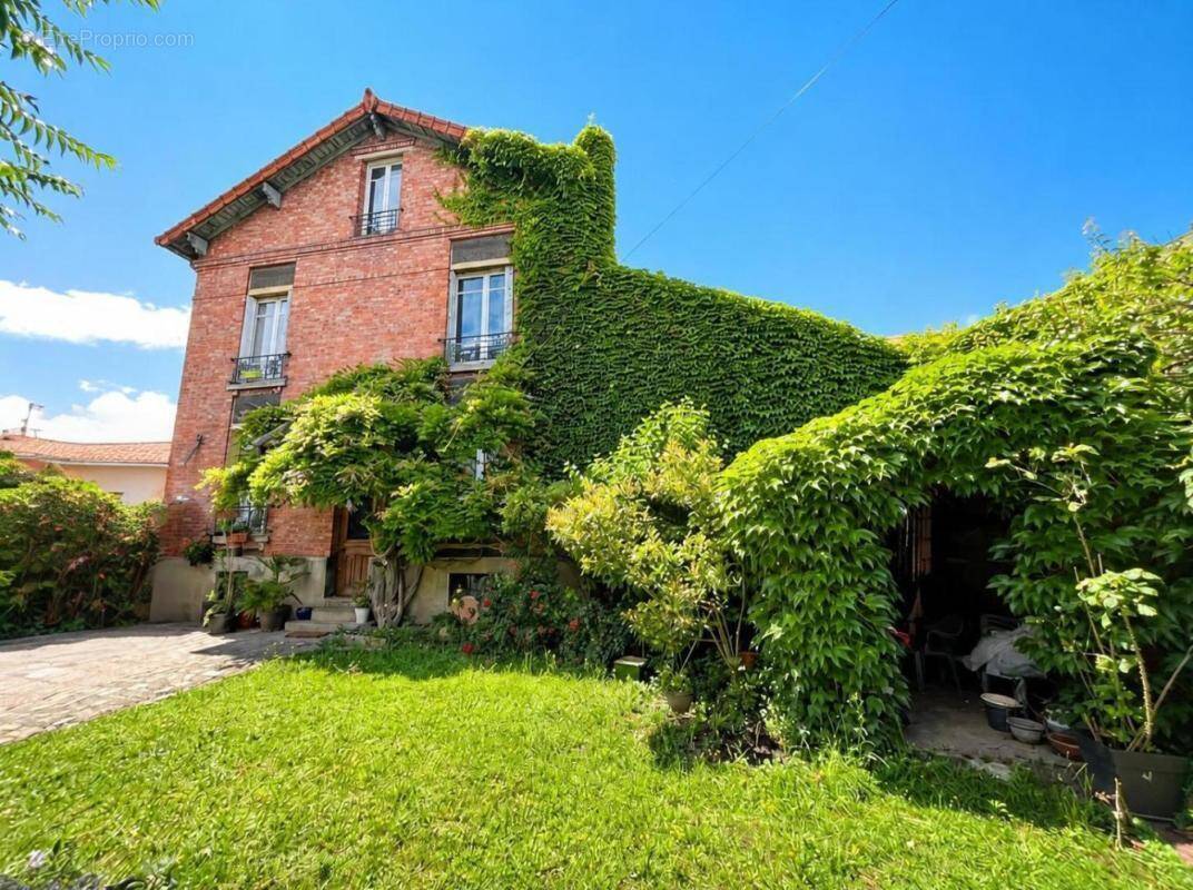 Maison 150 m² à Gennevilliers  - photo 1