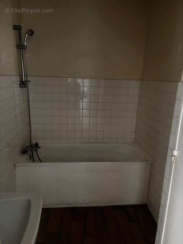 Appartement 73 m² à Saint-Etienne  - photo 8