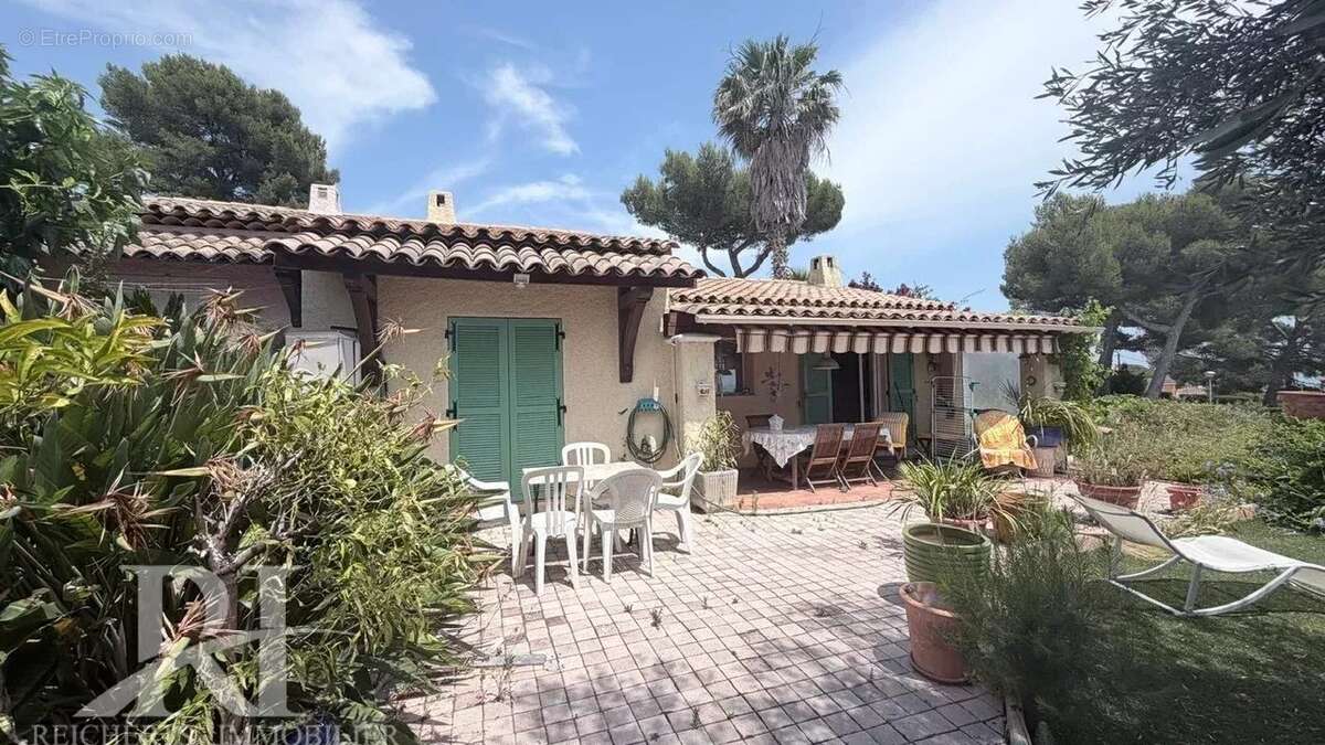 Maison mitoyenne vue mer dans domaine avec piscine et tennis - photo 4