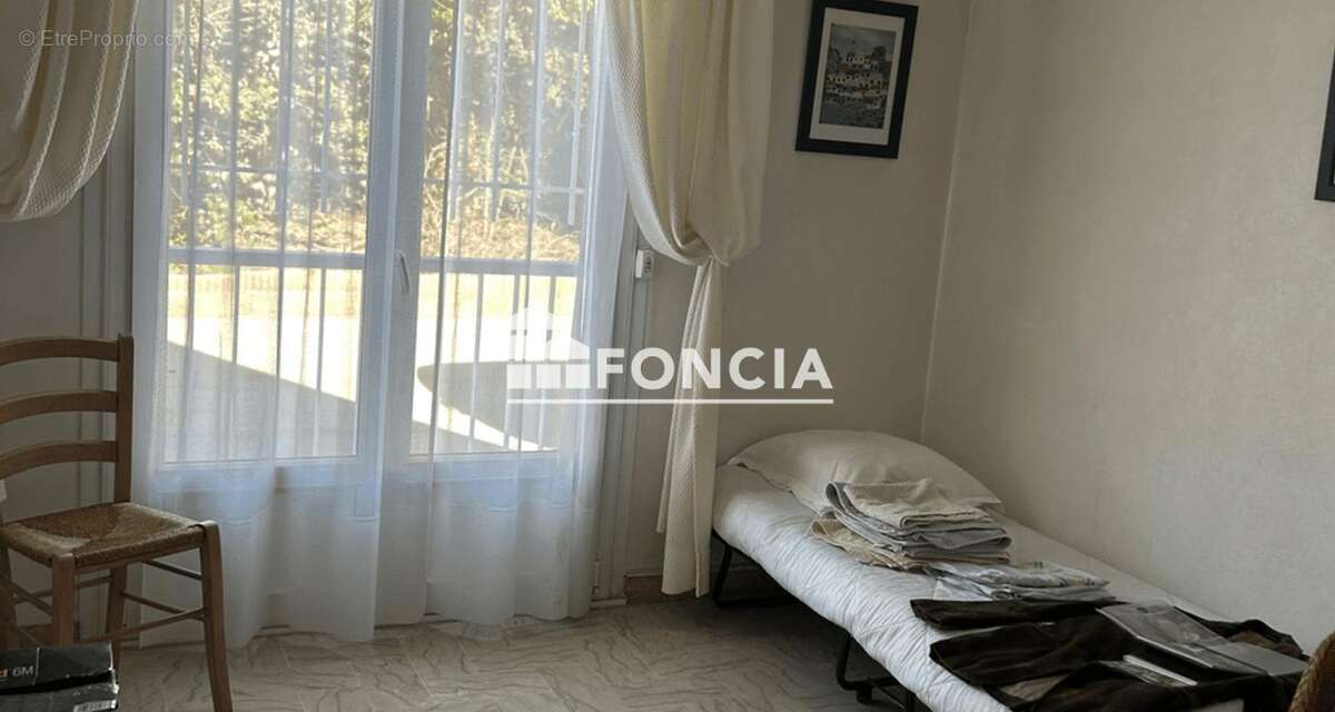 TOULON. Superbe appartement T4 dans quartier très calme avec jardin privatif, parking et cave - photo 6