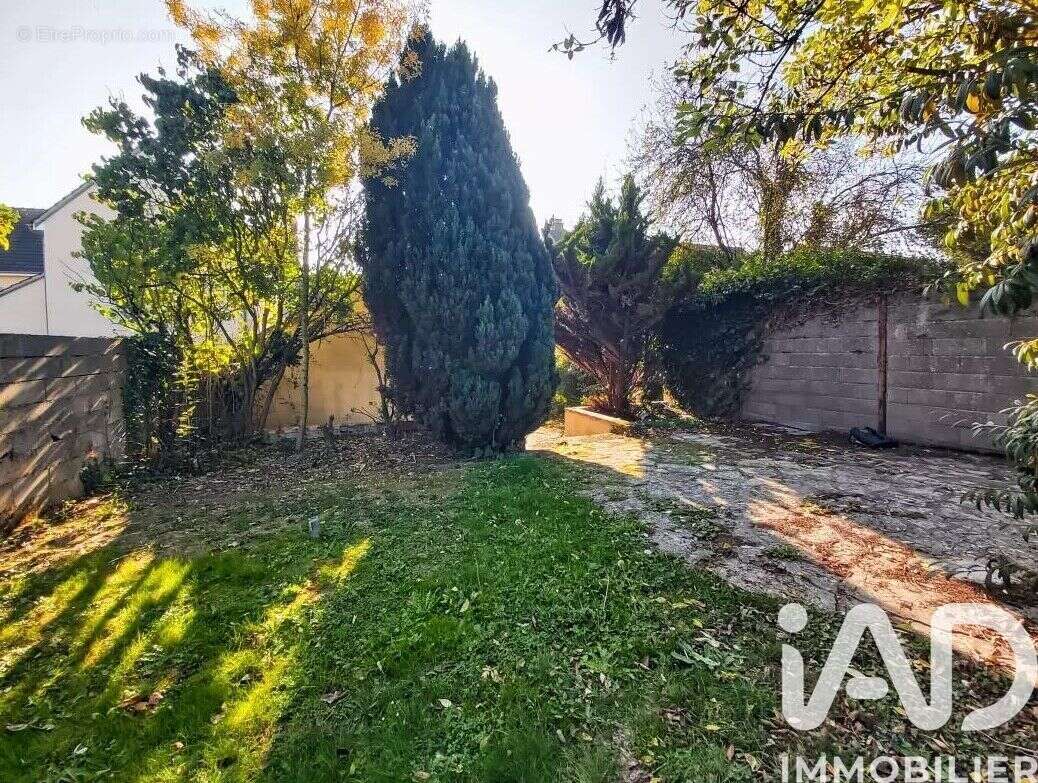 Maison 156 m² à Prasville  - photo 6