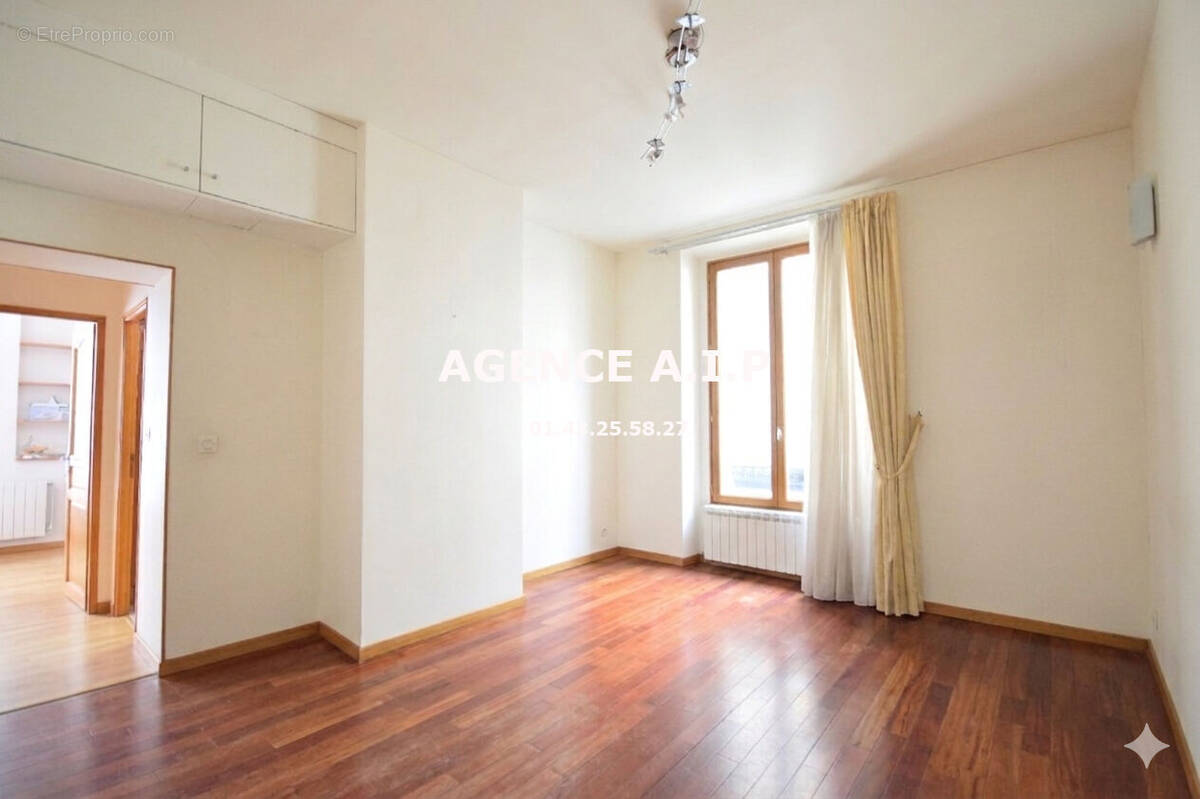 Appartement à PARIS-10E