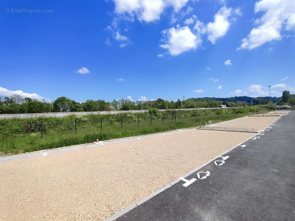 Autre à BOURGOIN-JALLIEU