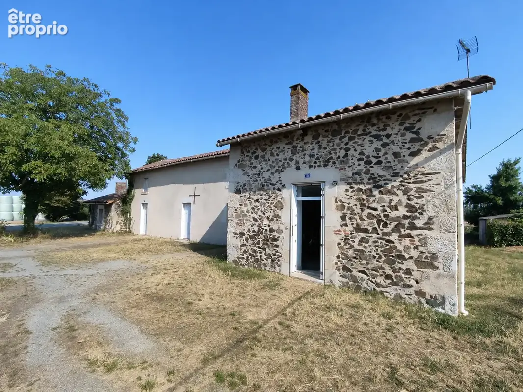 Appartement 1 pièce 170 m² · à Chavagnes-les-Redoux · 170 m² · 220 000 €