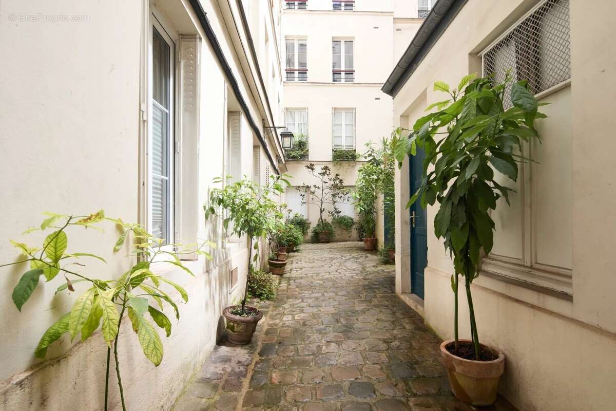 Appartement à PARIS-7E