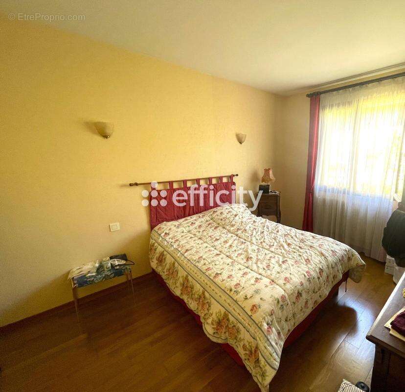 Maison à BLANQUEFORT