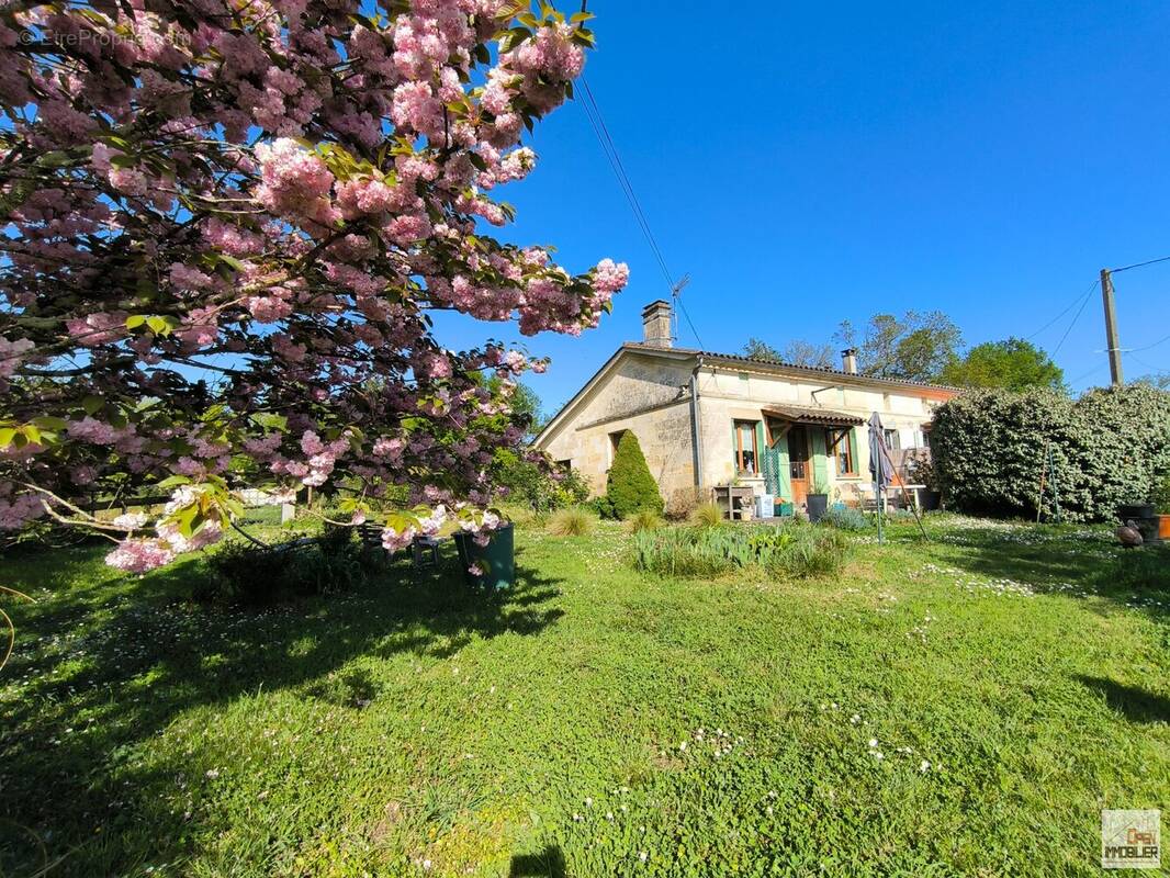 Maison à LAGORCE