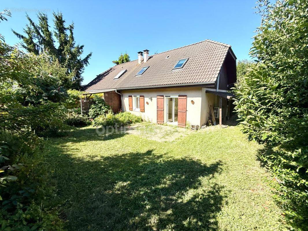 Maison à VETRAZ-MONTHOUX
