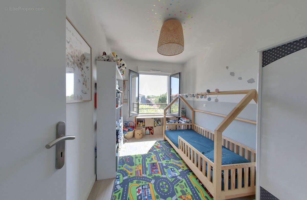 Appartement à LE PERREUX-SUR-MARNE