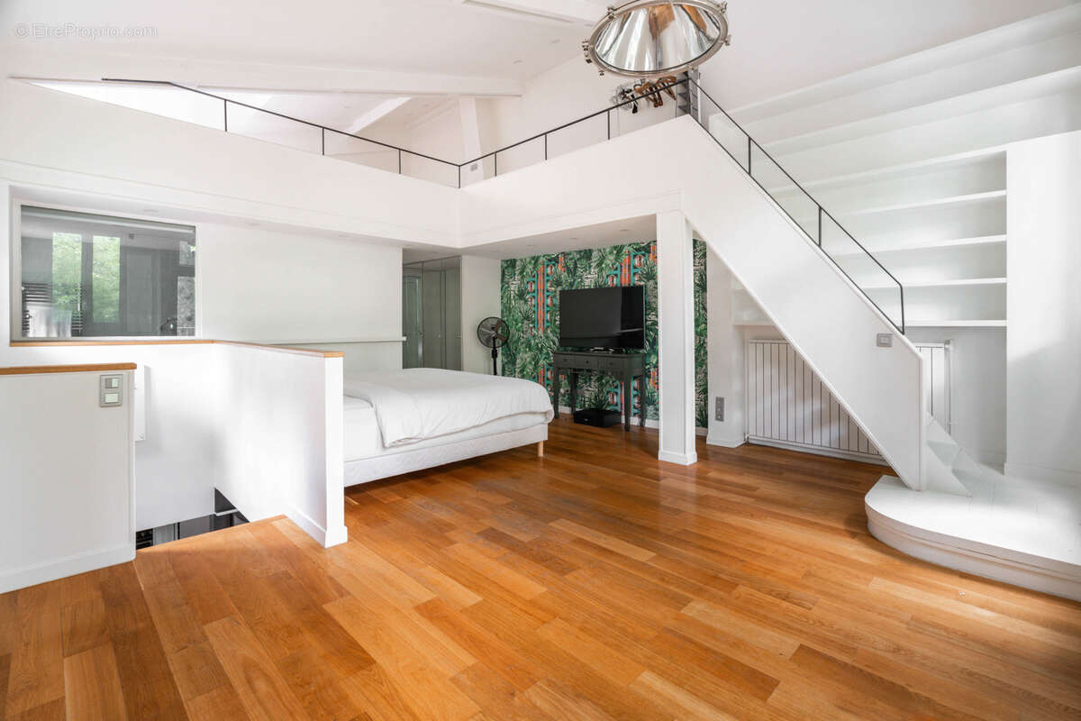 Maison à PARIS-17E