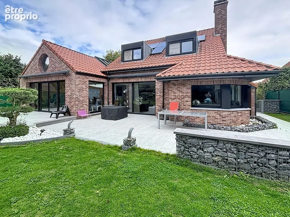 Capinghem, villa contemporaine de 312m²  avec piscine intérieure, 3 chs, 3 sdb, garage et cave - photo 12