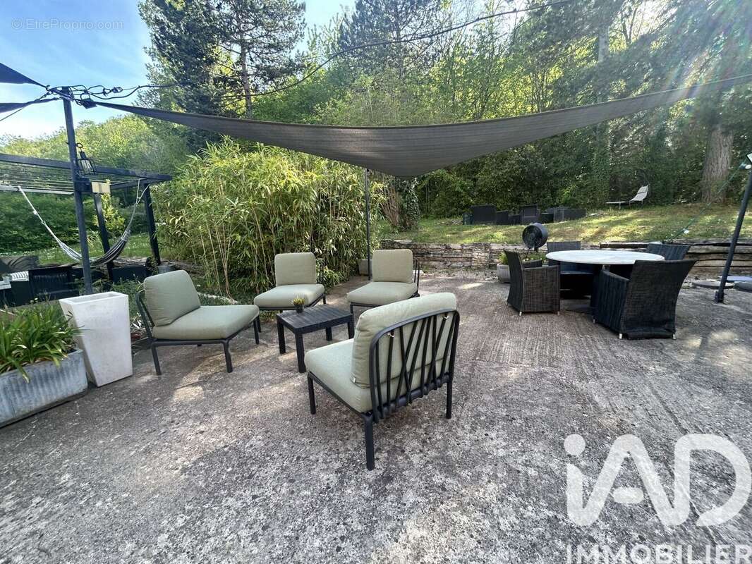 Photo 2 - Commerce à AUBIGNOSC