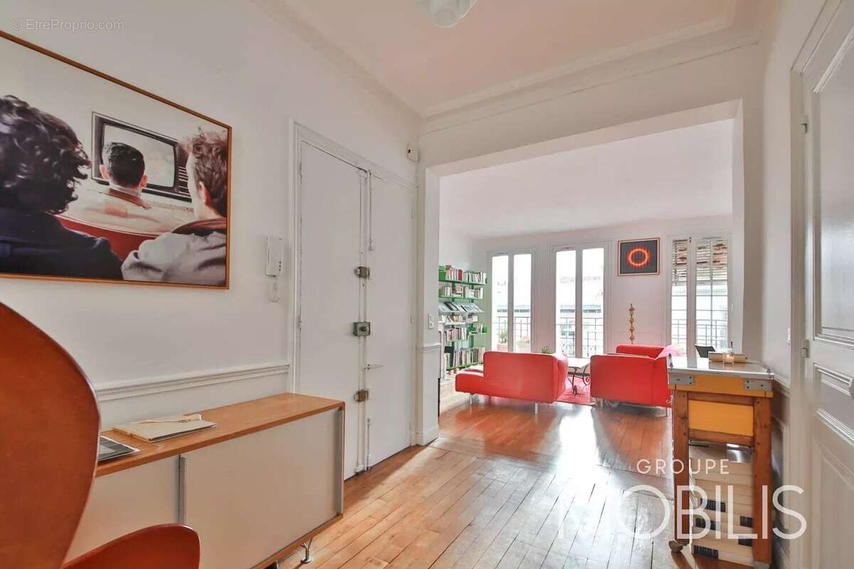 Appartement à PARIS-16E