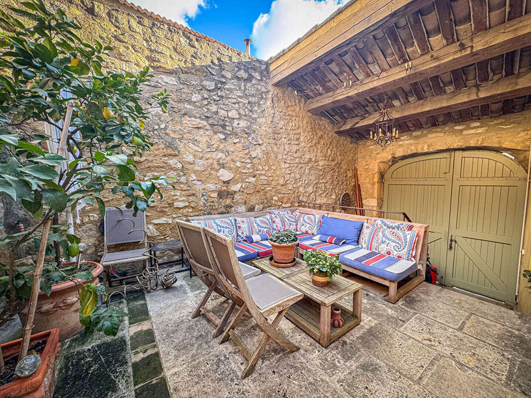 Maison à PUJAUT