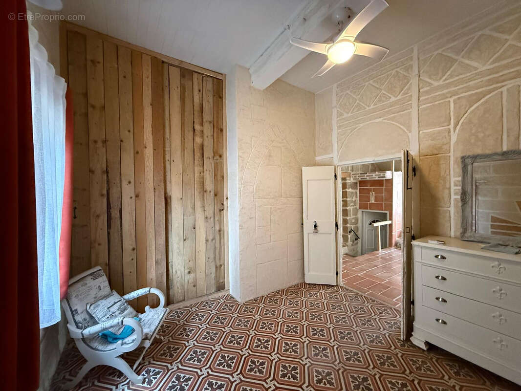Maison à MONTAGNAC