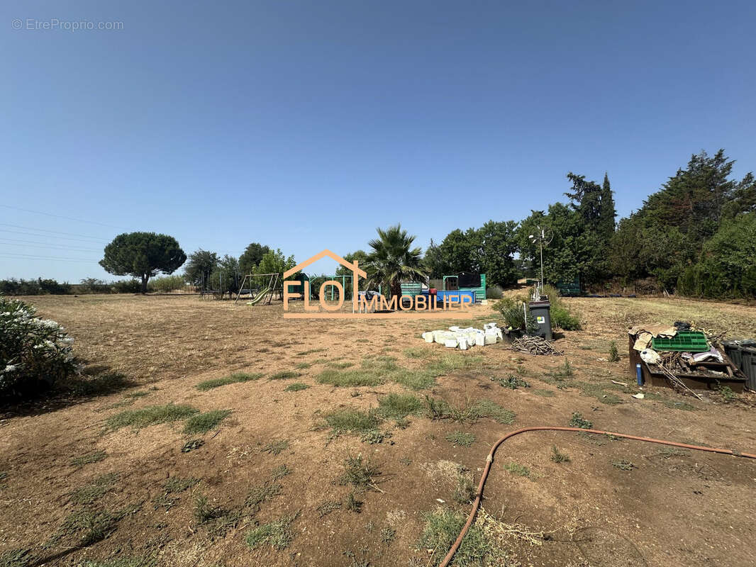 Terrain à FLORENSAC