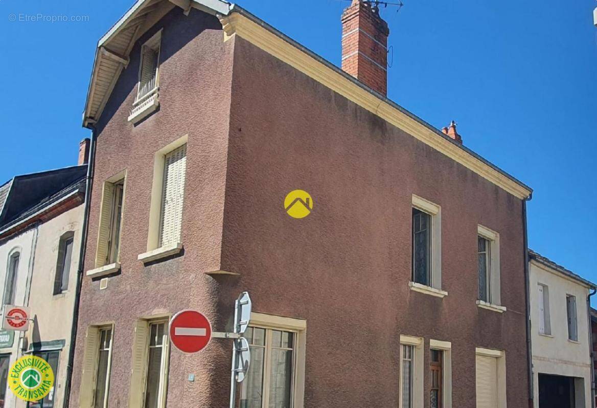 Maison à AUZANCES