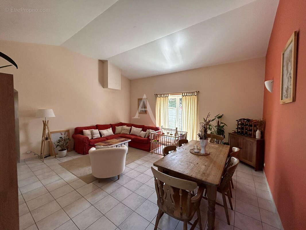 Maison à LA CHAPELLE-HERMIER